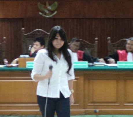 Arti Senyuman Maharani Saat Ditanya \Keintiman\ dengan Fathanah di Hotel Arti Senyuman Maharani Saat Ditanya \Keintiman\ dengan Fathanah di Hotel