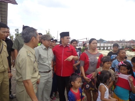 Blusukan ke Kampung, Cagub Eddy Santana Janji Bangun Perumahan Murah Blusukan ke Kampung, Cagub Eddy Santana Janji Bangun Perumahan Murah