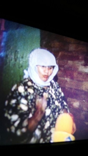 Ibunda Darin Bantah Anaknya Menikah Siri dengan LHI Ibunda Darin Bantah Anaknya Menikah Siri dengan LHI