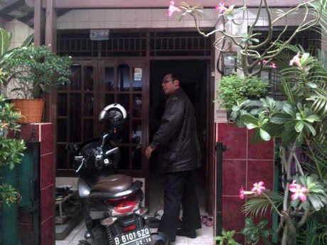Ahmad Zaky Muncul di Rumah Orangtuanya! Ahmad Zaky Muncul di Rumah Orangtuanya!
