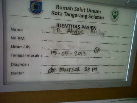 NN Buang Helm dan Cutter Pemotong Kelamin Abdul di Jalanan NN Buang Helm dan Cutter Pemotong Kelamin Abdul di Jalanan