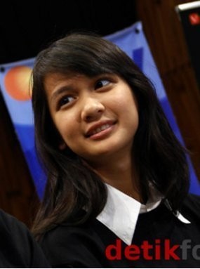Dea Imut Tertawa Dikabarkan Baru Melahirkan Dea Imut Tertawa Dikabarkan Baru Melahirkan