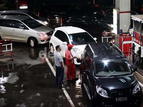 Efek Kenaikan BBM Selama Era Presiden SBY pada Penjualan Mobil Efek Kenaikan BBM Selama Era Presiden SBY pada Penjualan Mobil
