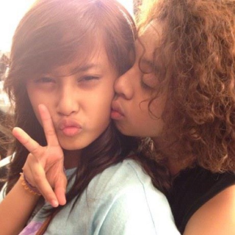 Foto Mesra Bareng Cewek, Bastian \Coboy Junior\ Iseng? Foto Mesra Bareng Cewek, Bastian \Coboy Junior\ Iseng?