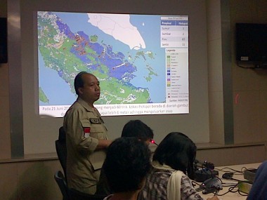Pemerintah Indonesia Tolak Bantuan Singapura Atasi Kabut Asap Pemerintah Indonesia Tolak Bantuan Singapura Atasi Kabut Asap