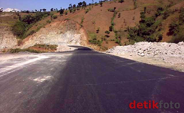 Ada Proyek Jalan Puncak II 48 Km, Lereng Pegunungan Sentul-Cipanas akan Dibom Ada Proyek Jalan Puncak II 48 Km, Lereng Pegunungan Sentul-Cipanas akan Dibom