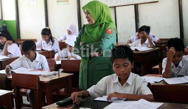 6 Perubahan pada Kurikulum 2013 Dibanding Kurikulum Lama 6 Perubahan pada Kurikulum 2013 Dibanding Kurikulum Lama