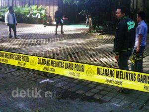 Kafe Tempat Nikita Ribut Digaris Polisi Kafe Tempat Nikita Ribut Digaris Polisi