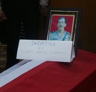Kapolri Bentuk Tim Usut Penembak Ipda Anumerta Dwiyatna Kapolri Bentuk Tim Usut Penembak Ipda Anumerta Dwiyatna