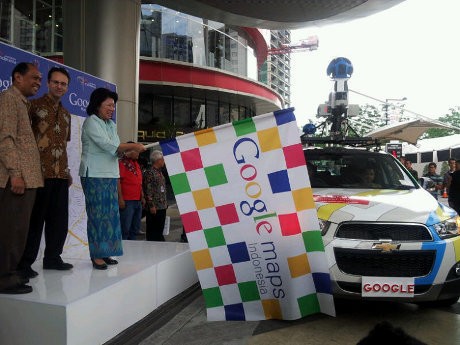 Mobil Google Street saat dilepas di Indonesia (detikINET) Mobil Google Street saat dilepas di Indonesia (detikINET)