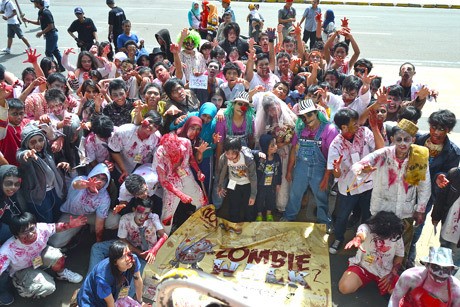 IZoC Mengajari Cara Make Up Zombie Secara Gratis IZoC Mengajari Cara Make Up Zombie Secara Gratis