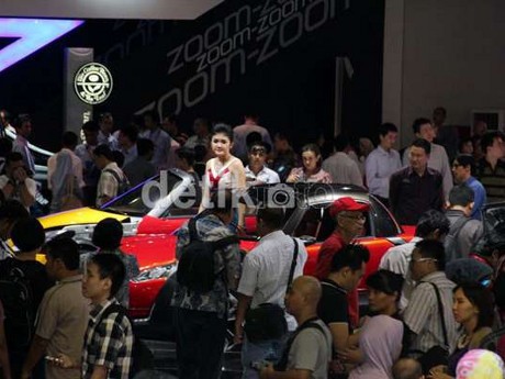 Dolar Naik, Harga Mobil Kian Mahal Dolar Naik, Harga Mobil Kian Mahal