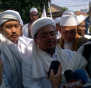 Tolak Miss World, FPI Juga Minta Densus 88 Dibubarkan Tolak Miss World, FPI Juga Minta Densus 88 Dibubarkan
