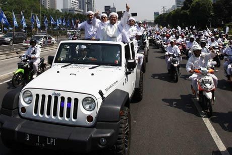 Habib Rizieq Naik Jeep Rubicon, Ini Penjelasan FPI Habib Rizieq Naik Jeep Rubicon, Ini Penjelasan FPI
