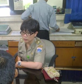 Ini Tanggapan Lurah Cantik Susan yang Dituntut Mundur Warga LA Ini Tanggapan Lurah Cantik Susan yang Dituntut Mundur Warga LA