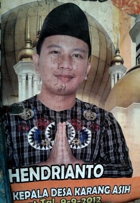 Vicky alias Hendrik Tunangan Zaskia \Gotik Bernama Asli Hendrianto Vicky alias Hendrik Tunangan Zaskia \Gotik Bernama Asli Hendrianto