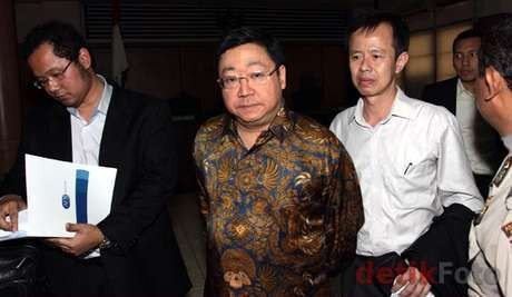 Robert Tantular Mengaku Kaget Dana Bailout Century Jadi Rp 6,7 T Robert Tantular Mengaku Kaget Dana Bailout Century Jadi Rp 6,7 T
