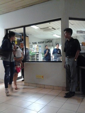 Temani Dhani di Rumah Sakit, Mulan Terlihat Lesu Temani Dhani di Rumah Sakit, Mulan Terlihat Lesu