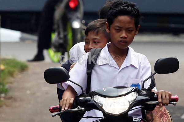 Ini Penjelasan Pemprov DKI Soal Larangan Bawa Kendaraan Bagi Pelajar Ini Penjelasan Pemprov DKI Soal Larangan Bawa Kendaraan Bagi Pelajar