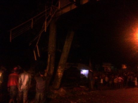 Warga Dengar Suara Takbir Saat Evakuasi Kecelakaan di Semarang Warga Dengar Suara Takbir Saat Evakuasi Kecelakaan di Semarang
