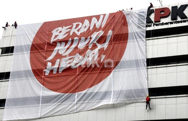 5 Orang Ditangkap KPK di Widya Chandra dan Jakarta Barat 5 Orang Ditangkap KPK di Widya Chandra dan Jakarta Barat