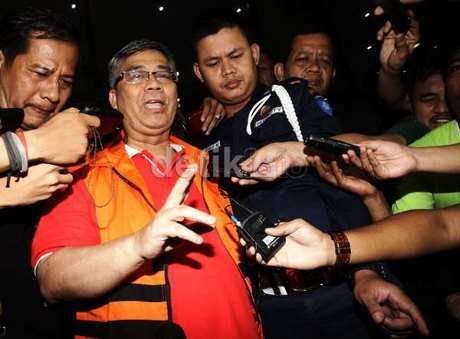Kasus Suap Jadi \Kado\ Bencana Bagi Ulang Tahun Akil Mochtar dan MK Kasus Suap Jadi \Kado\ Bencana Bagi Ulang Tahun Akil Mochtar dan MK