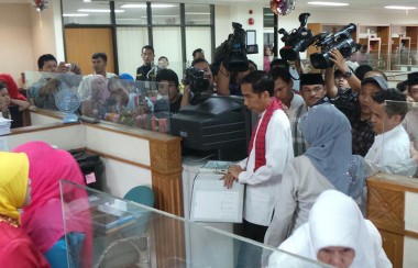 Jokowi Murka Saat Sidak ke Walikota Jaktim, Banting Berkas dan Pintu Mobil Jokowi Murka Saat Sidak ke Walikota Jaktim, Banting Berkas dan Pintu Mobil