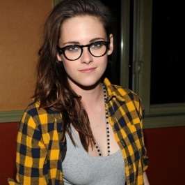 Kristen Stewart Bicara Soal Perselingkuhannya di Belakang Pattinson Kristen Stewart Bicara Soal Perselingkuhannya di Belakang Pattinson