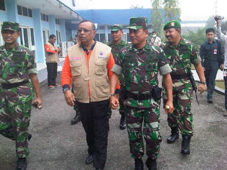 Tiba di Riau, Panglima TNI Gelar Rapat Koordinasi Kebakaran Hutan Tiba di Riau, Panglima TNI Gelar Rapat Koordinasi Kebakaran Hutan