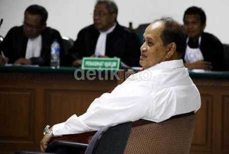 Kubu Emir Moeis Minta Pirooz Jadi Tersangka Kubu Emir Moeis Minta Pirooz Jadi Tersangka