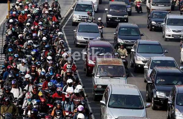 Populasi Motor Sudah Sampai 70 Juta, Bakal Dibatasi? Populasi Motor Sudah Sampai 70 Juta, Bakal Dibatasi?