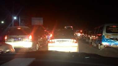Arus Balik di Jembatan Comal Macet Parah Arus Balik di Jembatan Comal Macet Parah