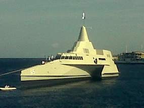 Kapal Cepat Rudal TNI AL Diproduksi di Banyuwangi Kapal Cepat Rudal TNI AL Diproduksi di Banyuwangi