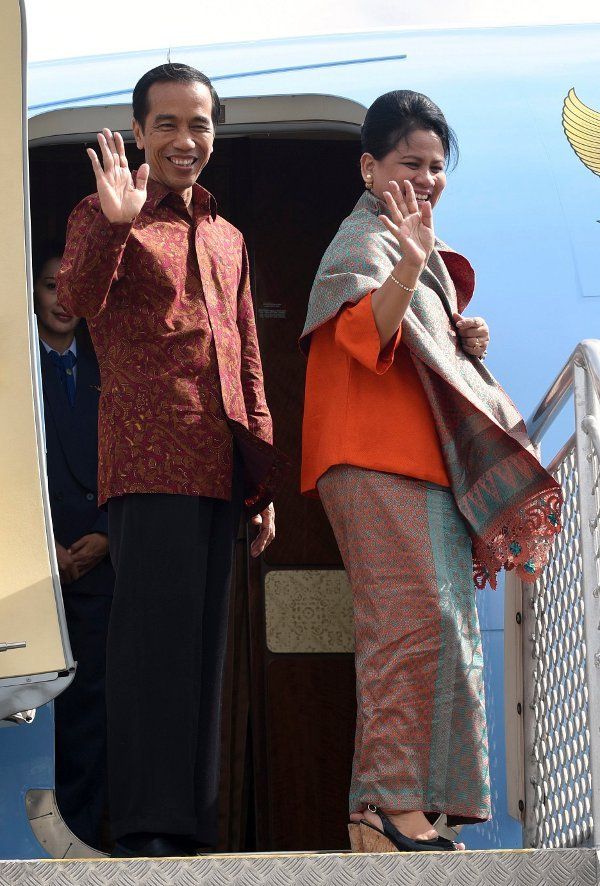 Baju Presiden Jokowi Saat Lawatan ke Luar Negeri: Dasi 