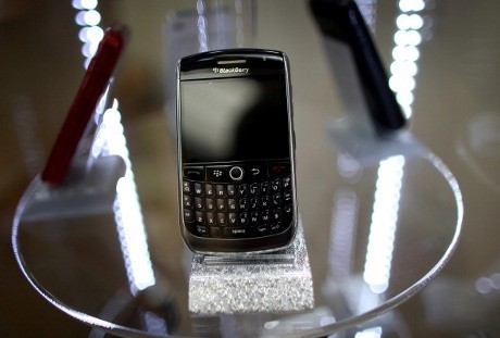 Menginstal BlackBerry Armstrong dengan OS Apollo