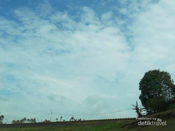 Sudah Tahu, Bandung Punya Danau di Atas Danau?