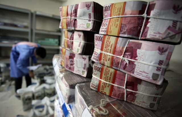 Rupiah Sempat Anjlok, Mendag: Banyak yang Libur Butuh Mata Uang Asing Rupiah Sempat Anjlok, Mendag: Banyak yang Libur Butuh Mata Uang Asing