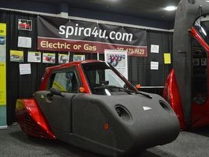 Pengrajin Perahu Fiberglass Beromzet Ratusan Juta Perbulan