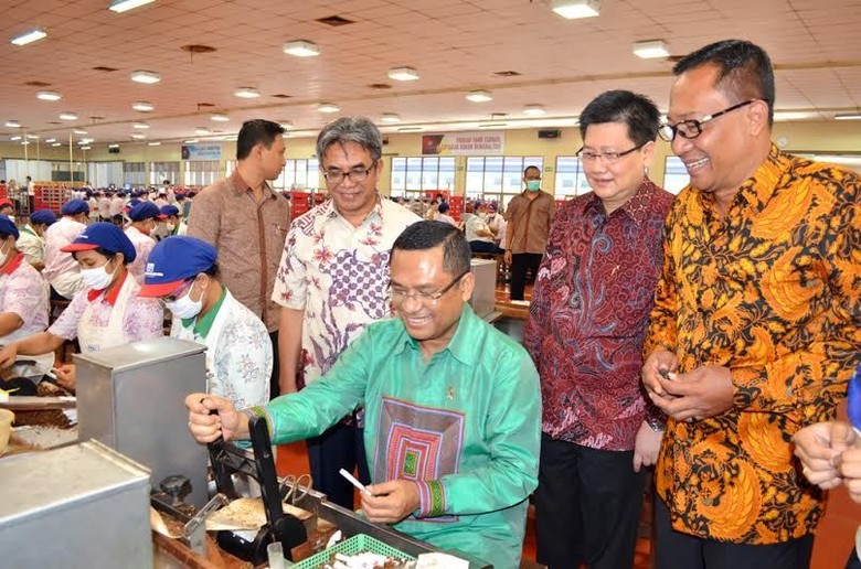 Menperin: Industri Rokok Libatkan Tenaga Kerja 6,1 Juta Orang Menperin: Industri Rokok Libatkan Tenaga Kerja 6,1 Juta Orang