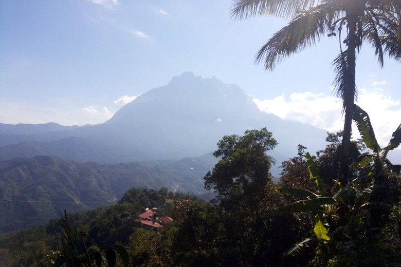 Gunung Kinabalu yang dulu berselimut ritual (Silvia/detikTravel) Gunung Kinabalu yang dulu berselimut ritual (Silvia/detikTravel)