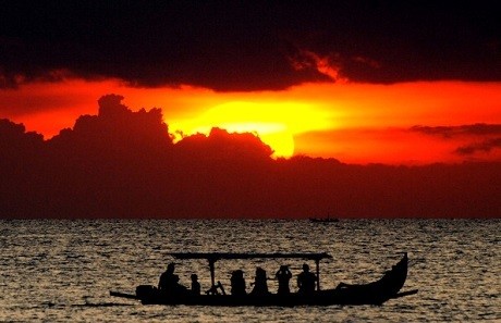 Sunset di Pantai Kuta, Bali (gettyimages) Sunset di Pantai Kuta, Bali (gettyimages)