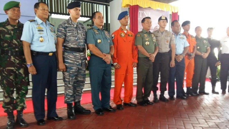Panglima TNI Luncurkan Buku TNI dan AirAsia QZ8501 Panglima TNI Luncurkan Buku TNI dan AirAsia QZ8501