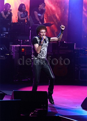 Konser Panggung Sandiwara: God Bless Belum Mati Konser Panggung Sandiwara: God Bless Belum Mati