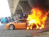 Momen-momen Ketika Mobil Lamborghini Terbakar di Jalanan Momen-momen Ketika Mobil Lamborghini Terbakar di Jalanan