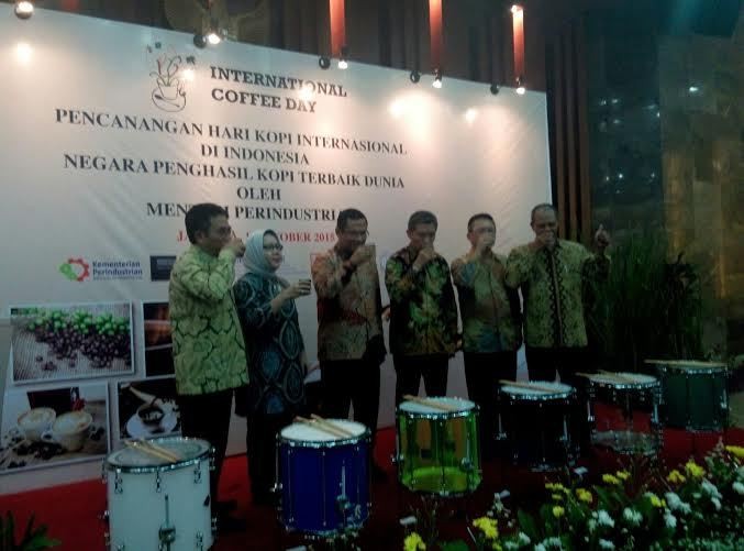 1 Oktober Jadi Hari Kopi, Minum Kopi di Tempat Ini Gratis 1 Oktober Jadi Hari Kopi, Minum Kopi di Tempat Ini Gratis