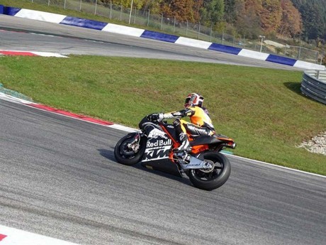 Prototipe Motor MotoGP KTM Mulai Diuji Prototipe Motor MotoGP KTM Mulai Diuji