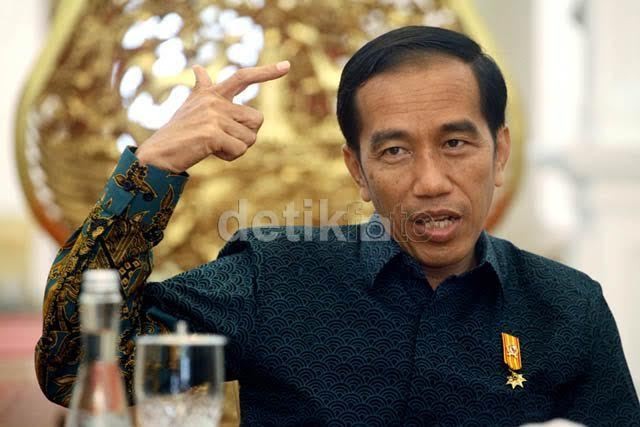 Jokowi Resmikan Pembangkit Listrik Tenaga Surya Terbesar di Indonesia Jokowi Resmikan Pembangkit Listrik Tenaga Surya Terbesar di Indonesia