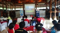 Pembekalan Menulis oleh mas Faya Pembekalan Menulis oleh mas Faya