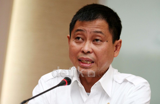 Ini Kesan Menhub Jonan Mendarat di Bandara Harun Thohir Bawean Ini Kesan Menhub Jonan Mendarat di Bandara Harun Thohir Bawean