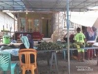 Memasak bersama keluarga besar. Memasak bersama keluarga besar.